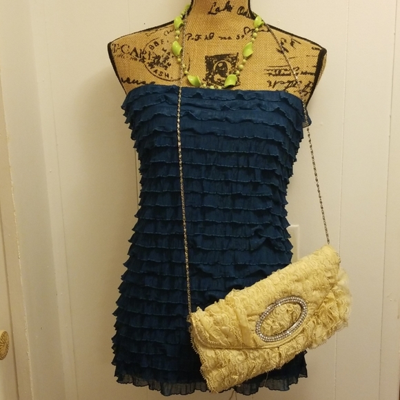 Cute Blue Green Teal Layered Ruffle Strapless Top - Picture 1 of 3